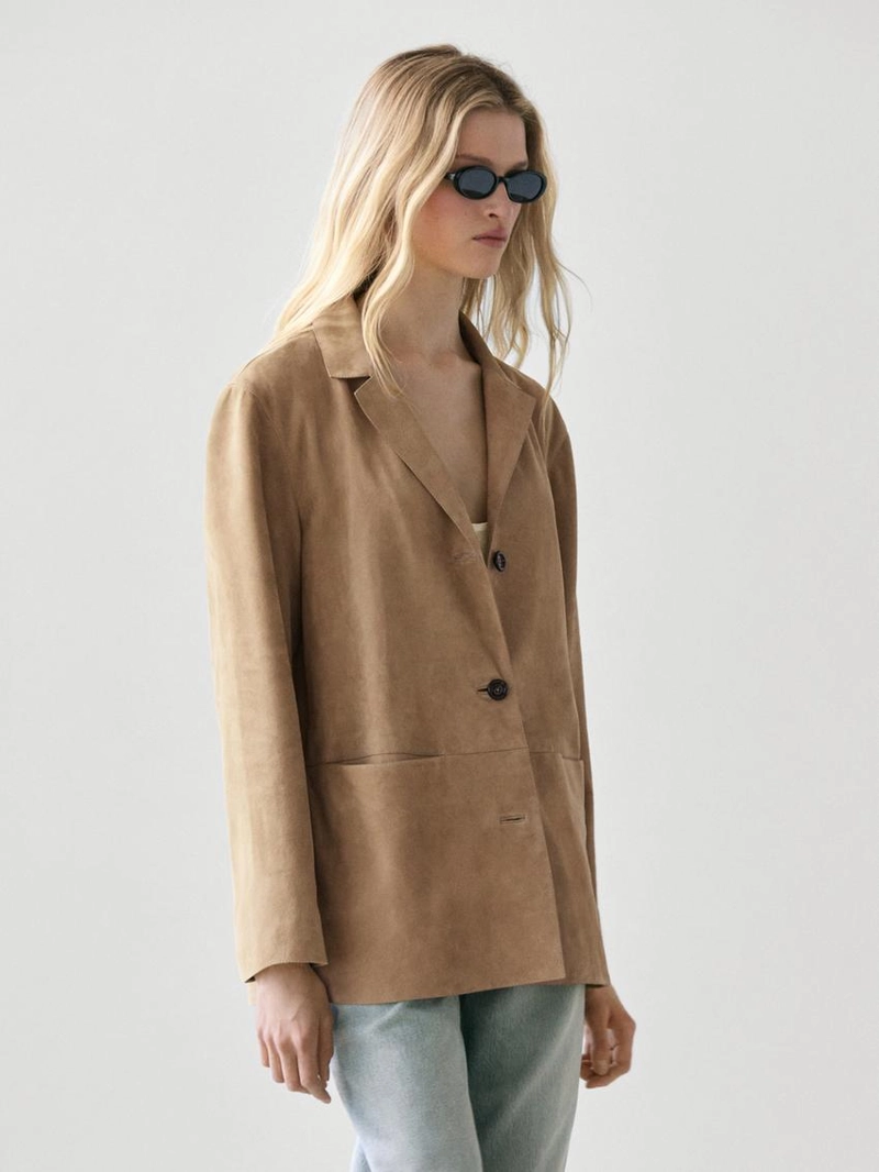 Замшевый блейзер с карманами