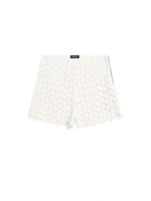 Шорты с кружевными вставками и цветочными деталями- Заказать в России