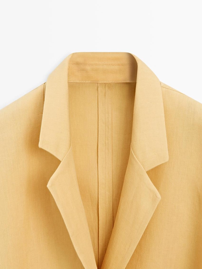 Жилет из льна на пуговицах