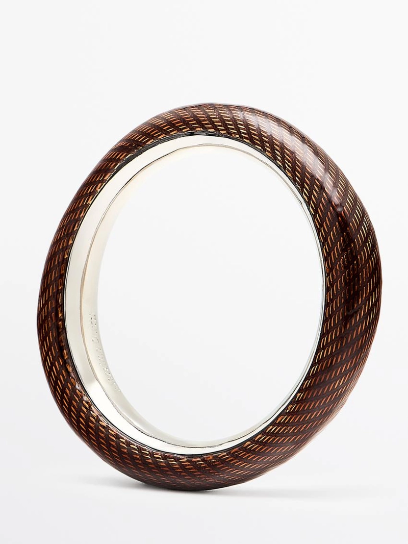 Браслет с текстурой эмали