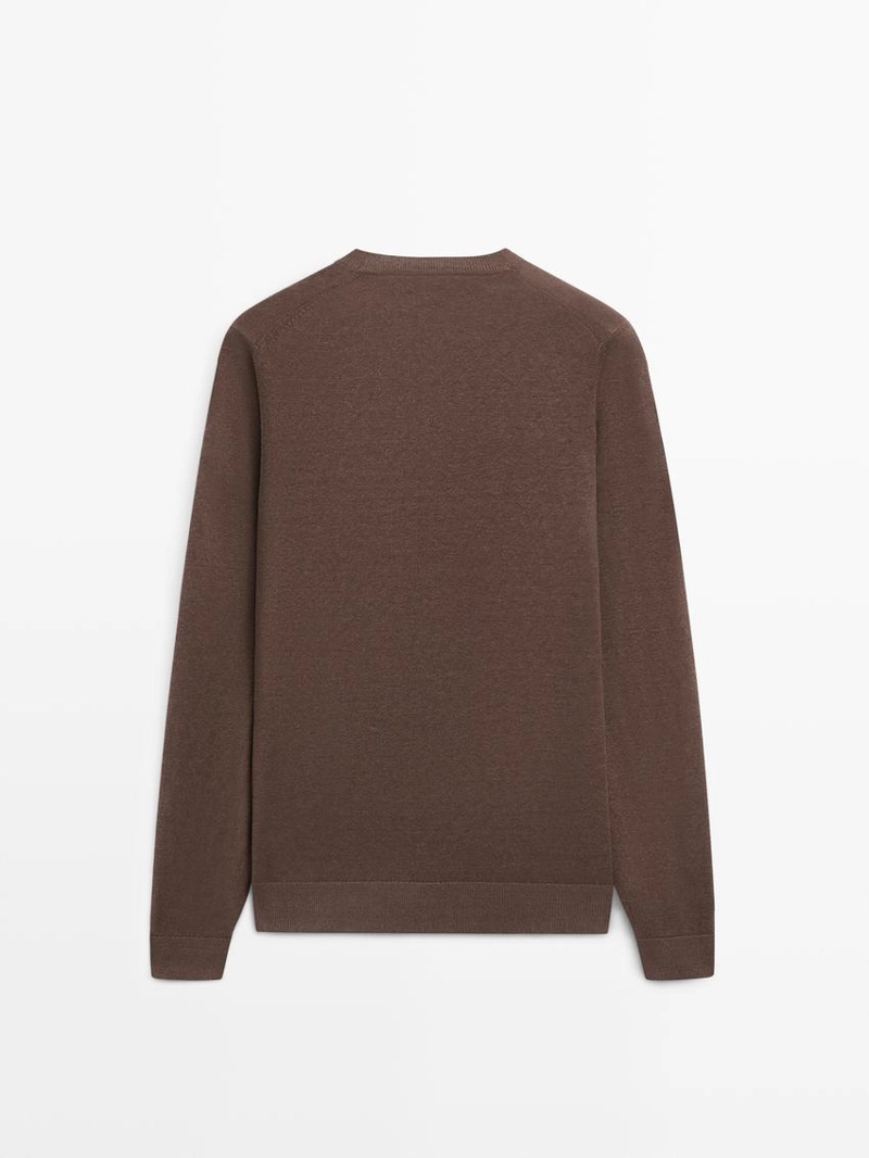 Свитер с круглым вырезом из льняного вязаного полотна