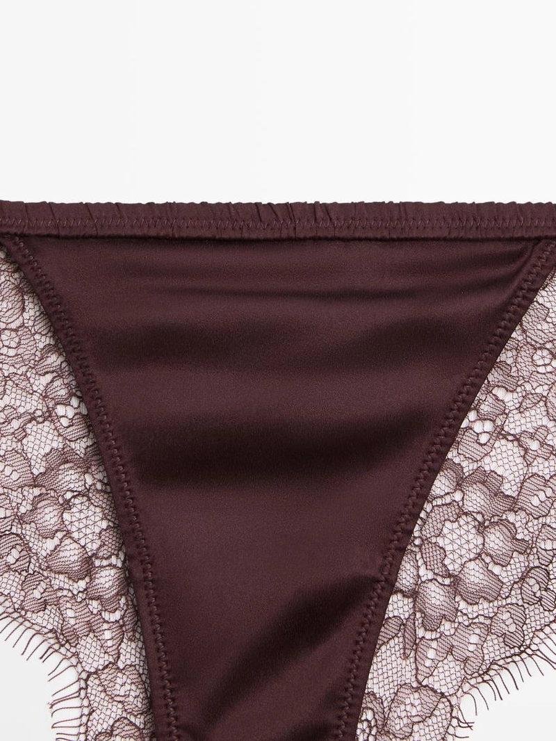 Шелковые трусы с кружевными деталями