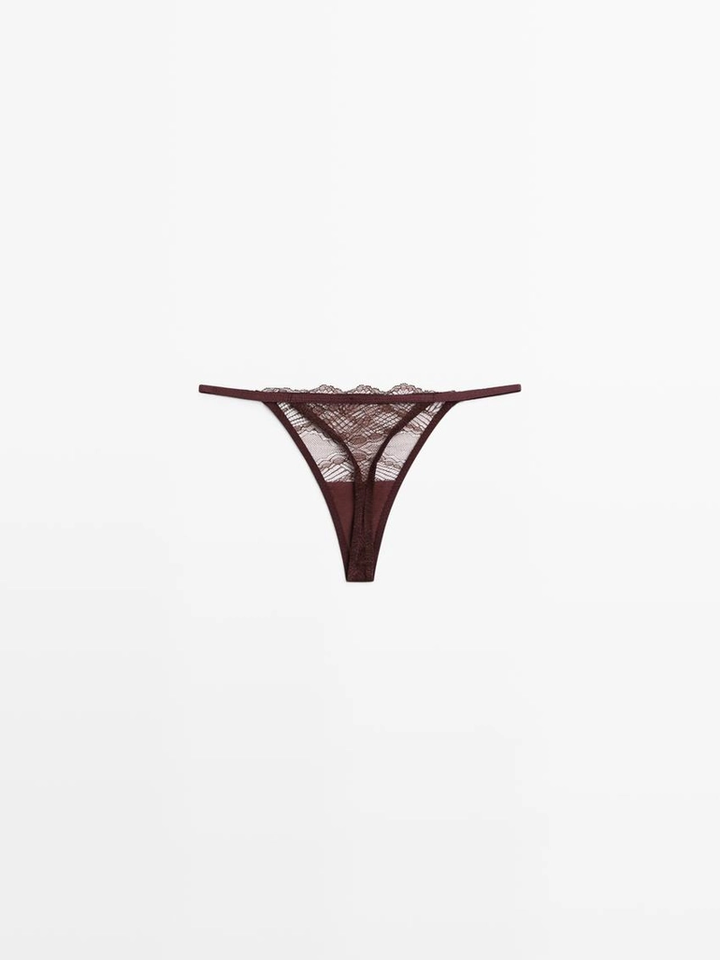 Чулочки с кружевной отделкой