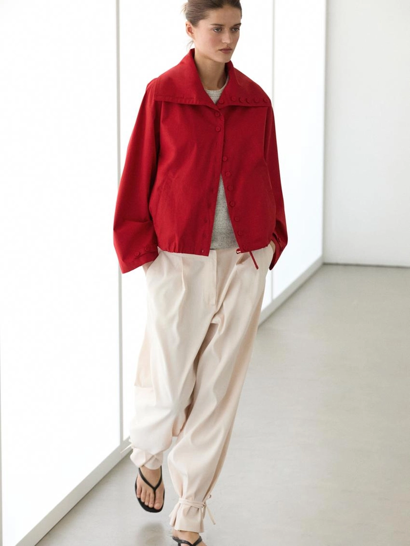 Легкая хлопковая куртка с пуговицами