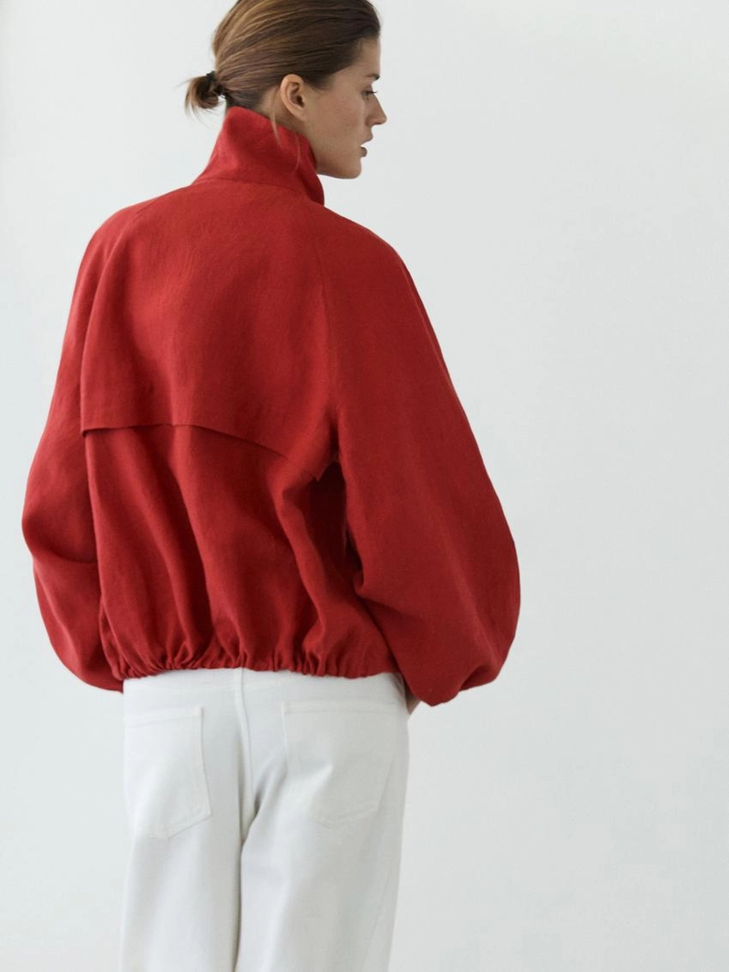 Льняная объемная бомбер-куртка