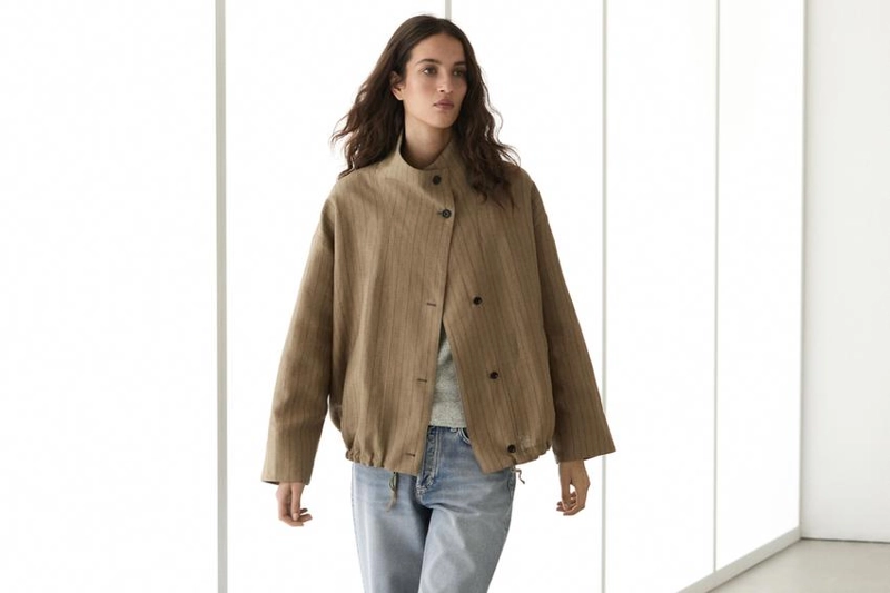 Бомбер из полосатой льняной смеси