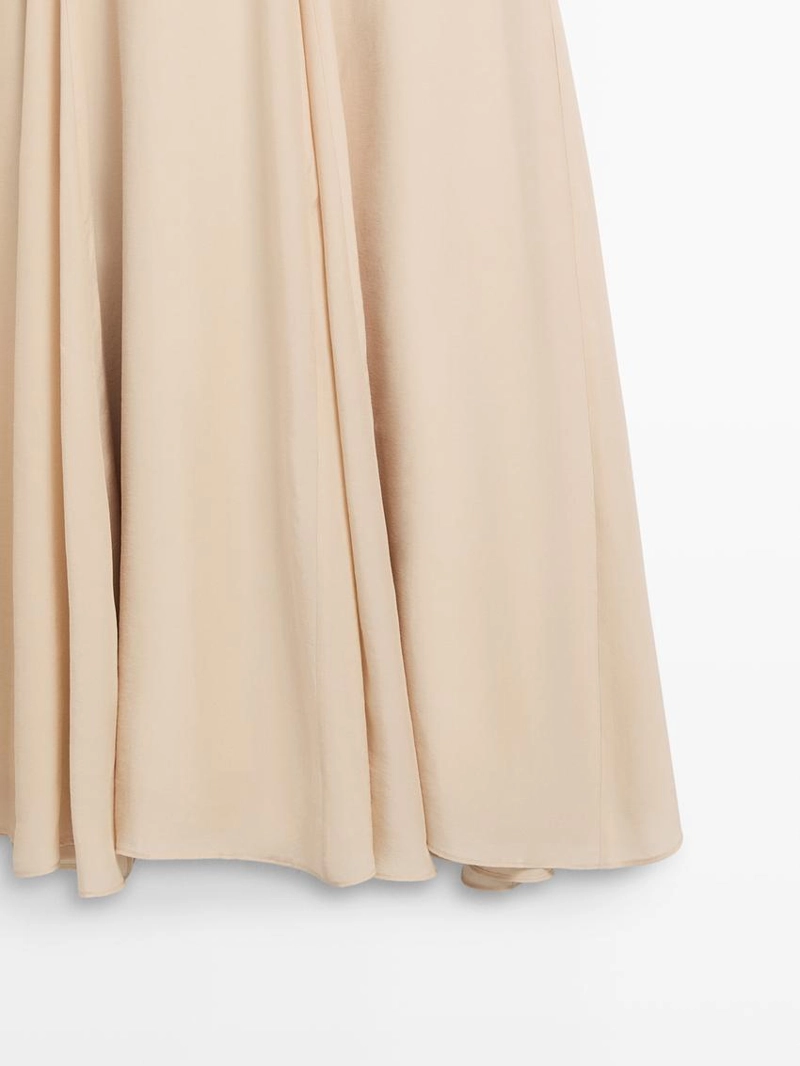 Длинное платье с оборками