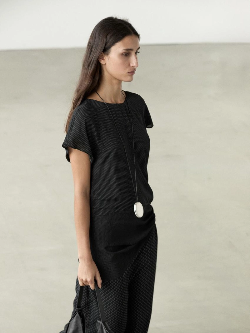 Длинное платье с принтом и деталью узла