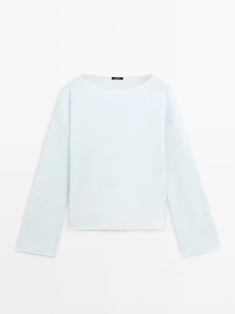 Трикотажный свитер из льна с лодочкой