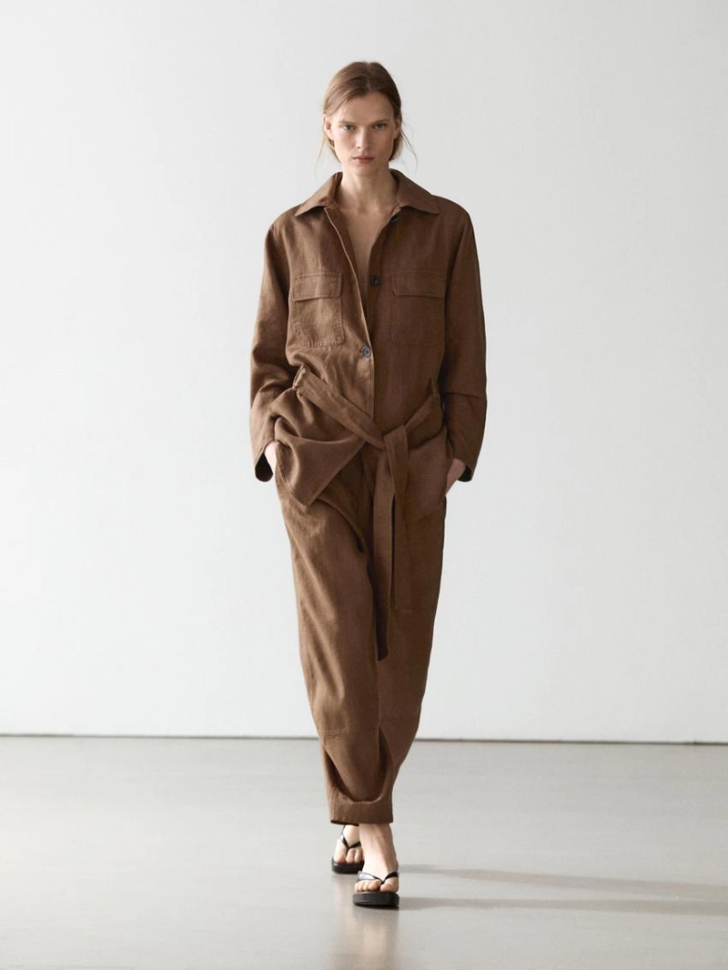 Льняной пиджак с карманами и деталями на поясе