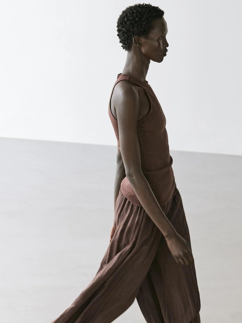 Топ из легкого трикотажа из 100% хлопка