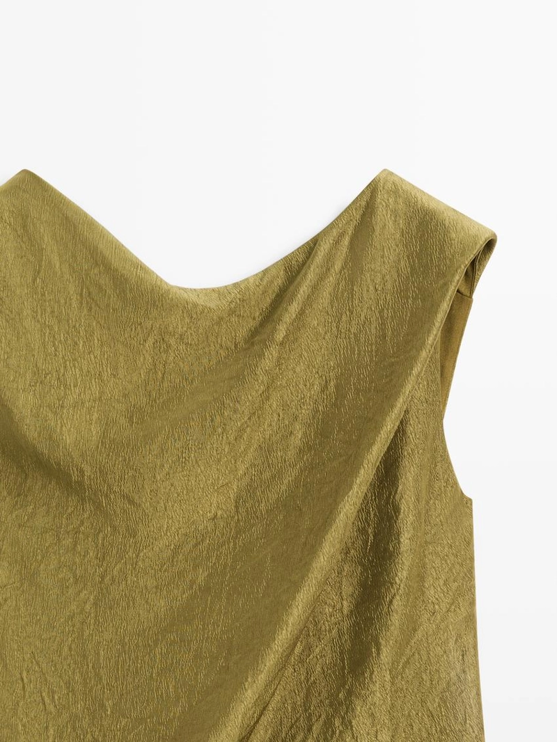 Платье с плиссировкой до пола