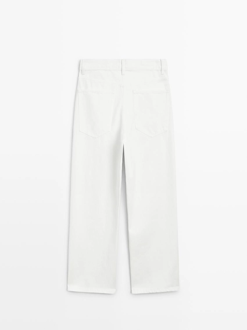 Джинсы с завышенной талией и широкими укороченными брючинами