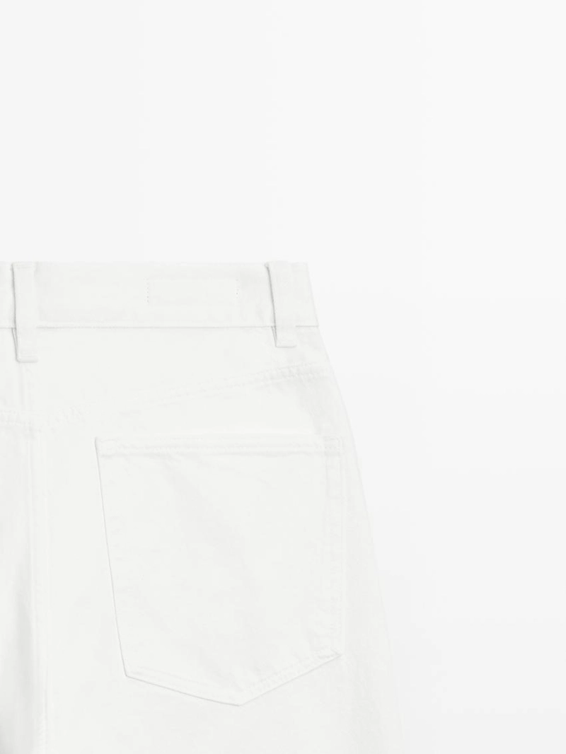 Джинсы с завышенной талией и широкими укороченными брючинами