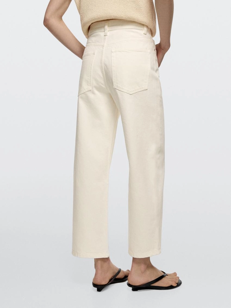 Джинсы с завышенной талией и широкими укороченными брючинами