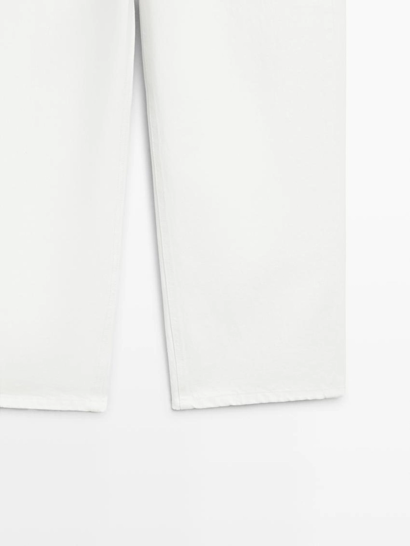 Джинсы с завышенной талией и широкими укороченными брючинами