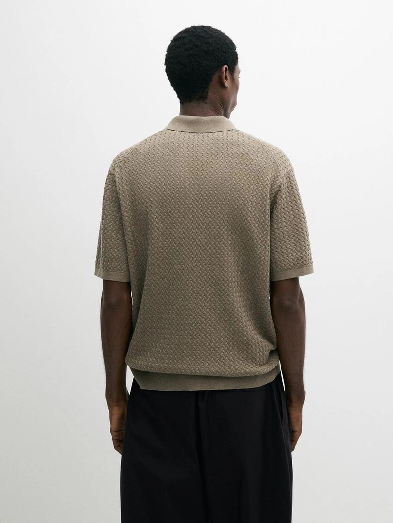 Поло с v-образным вырезом и косым трикотажем