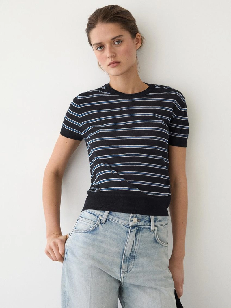 Свитер с коротким рукавом и полосатыми деталями