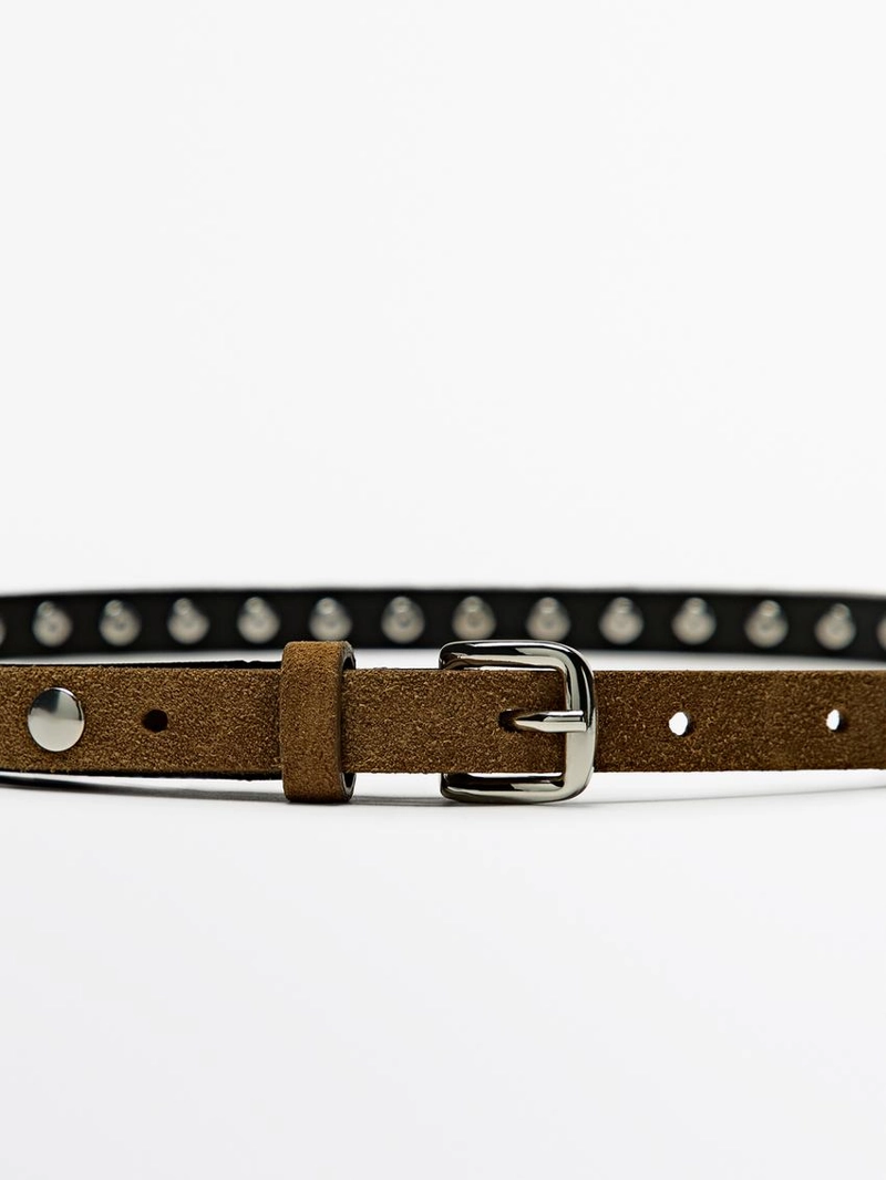 Тонкий кожаный ремень с заклепками