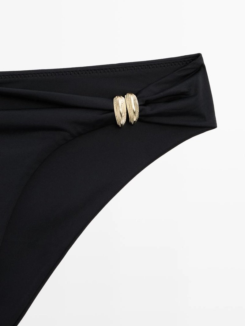 Нижняя часть бикини с деталями из страз