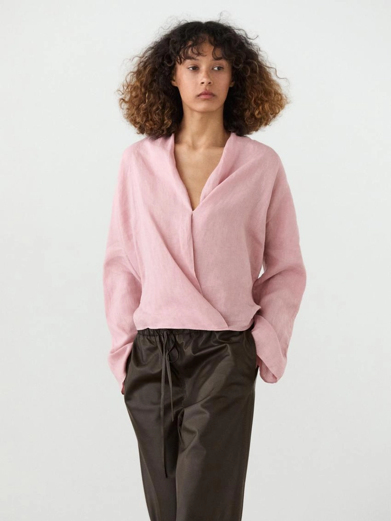 Блузка из льна свободного покроя с завязками