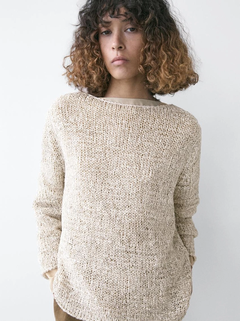 Свитер с лодочным вырезом из вязаного полотна