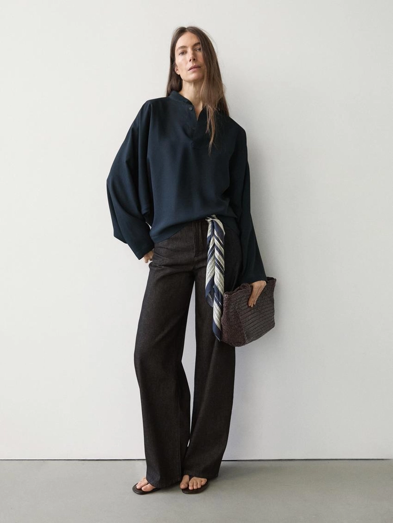 Блуза-пончо с воротником-стойкой