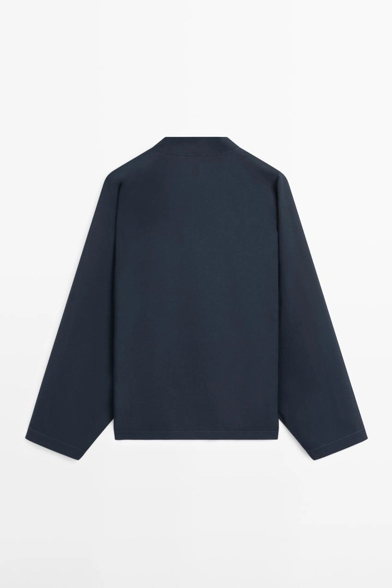 Блуза-пончо с воротником-стойкой