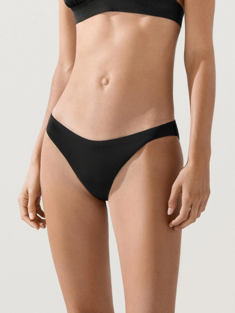 Треугольный бикини верх