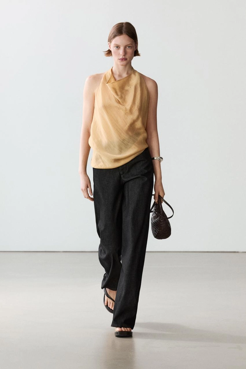 Топ с длинной горловиной и драпировкой