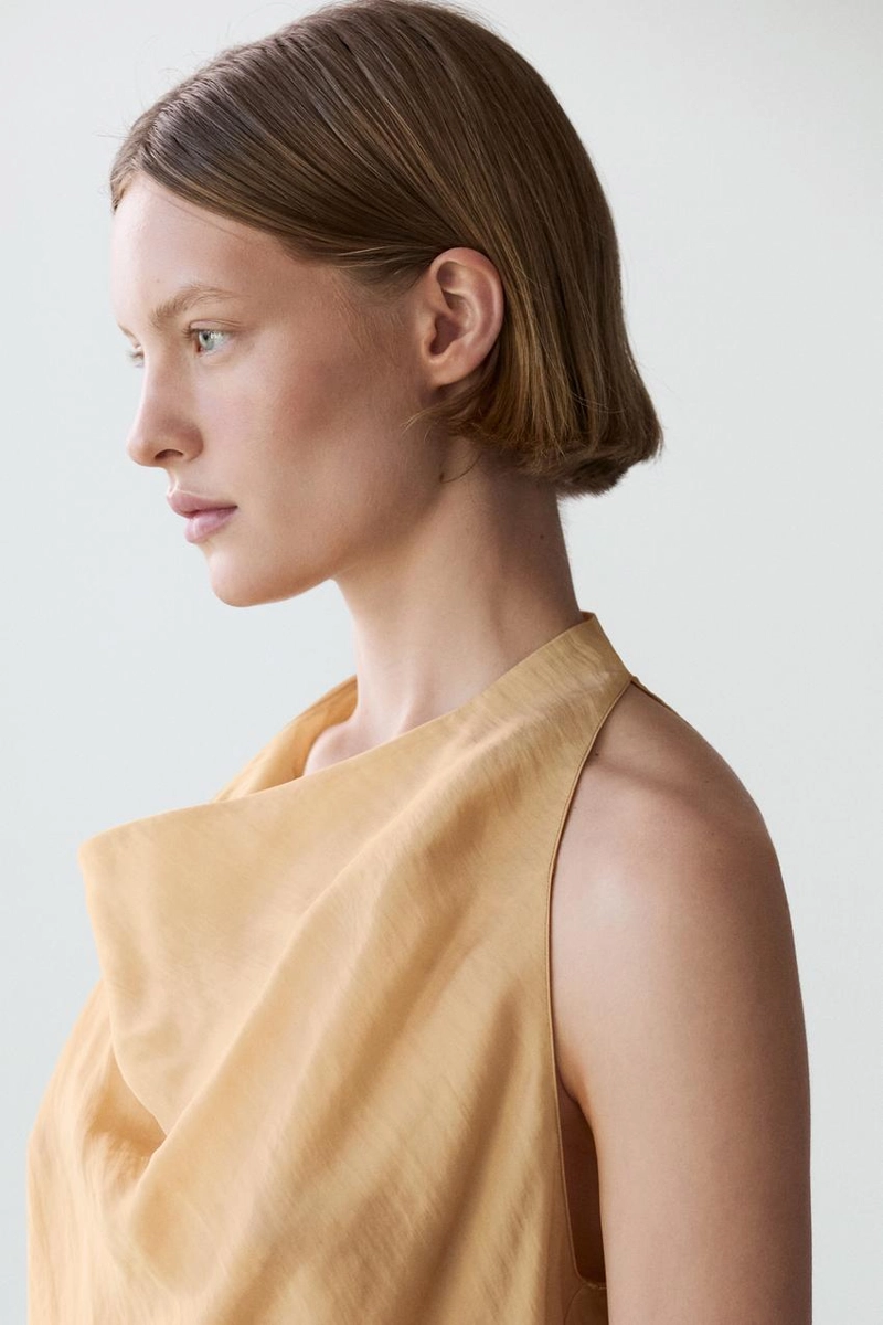 Топ с длинной горловиной и драпировкой