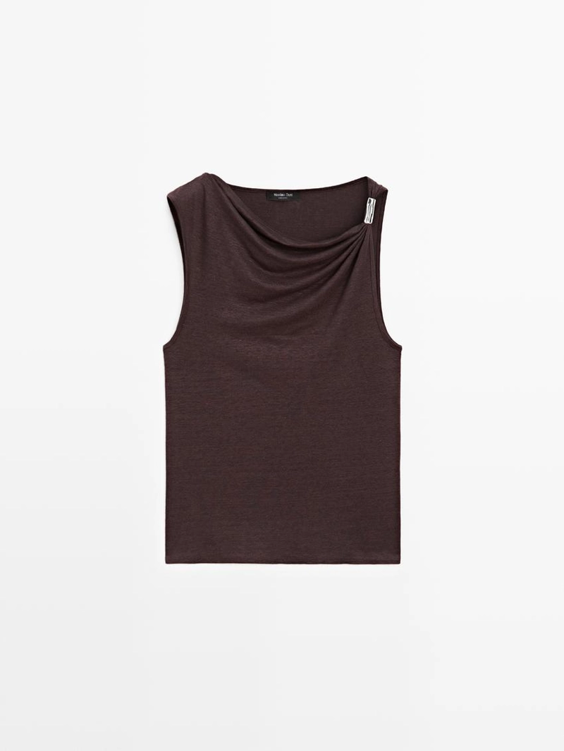 Топ с капюшоном и деталями из страз