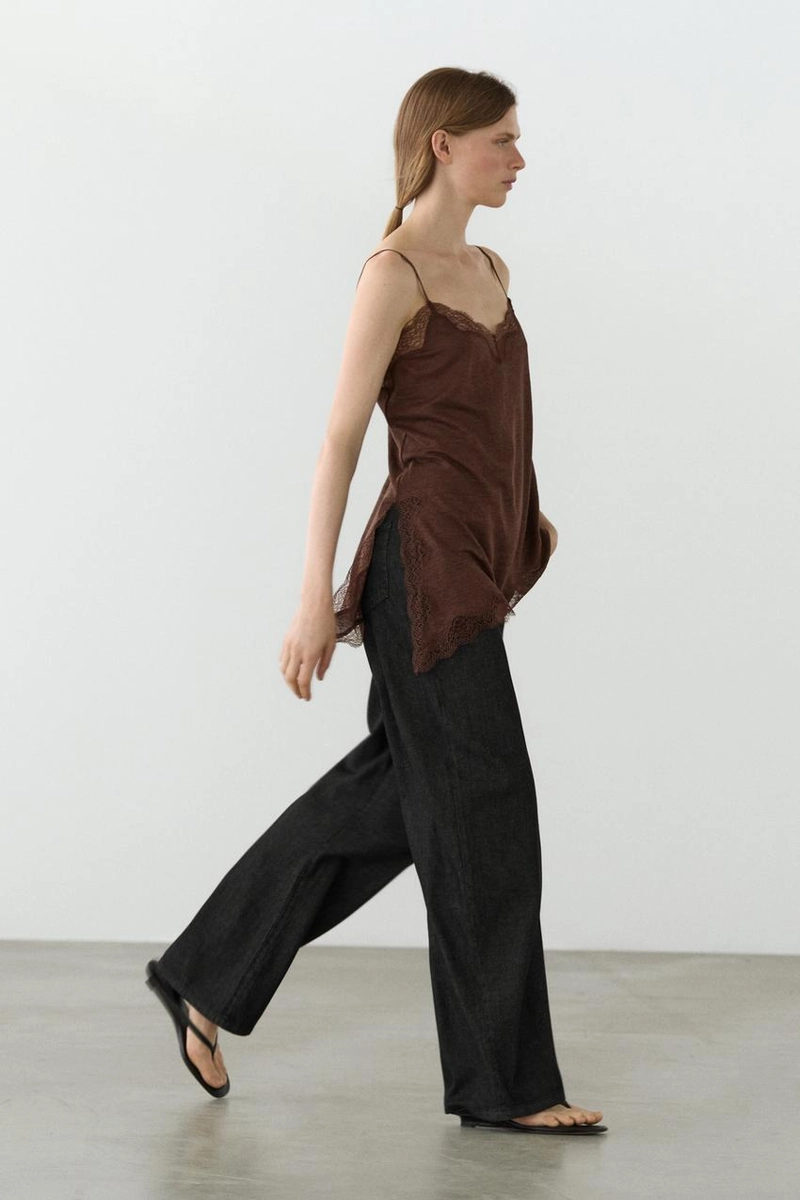 Топ с асимметричным асимметричным отделением из льняной смеси