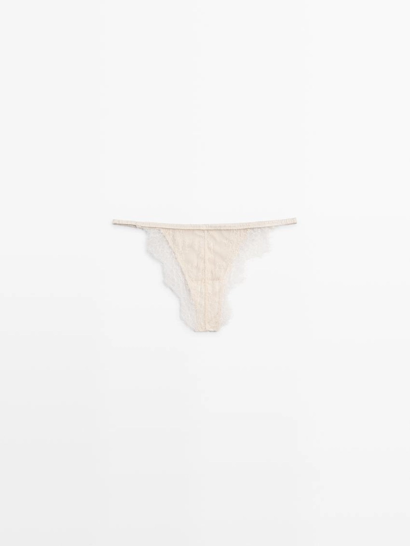 Шелковые трусики с кружевными деталями