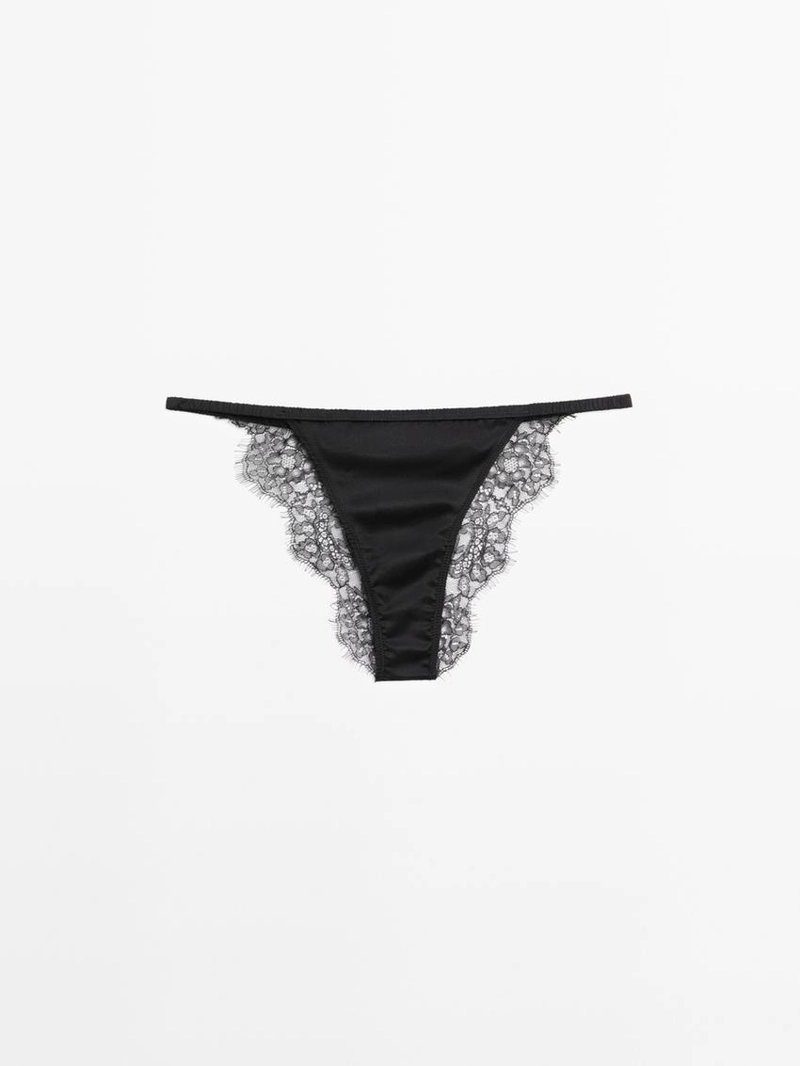 Шелковые трусики с кружевными деталями