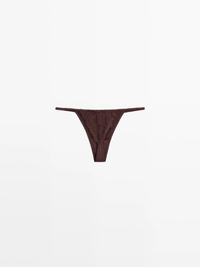 Шелковая стринги с кружевными деталями