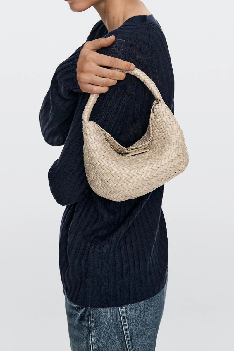 Мини сумочка из плетеной кожи нубук