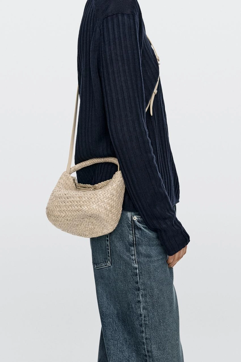 Мини сумочка из плетеной кожи нубук