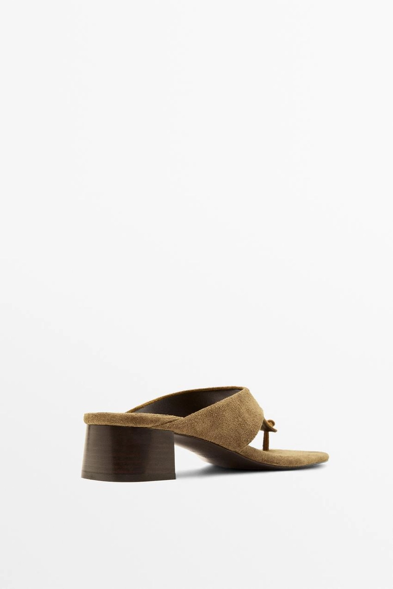 Босоножки на каблуке с узлом