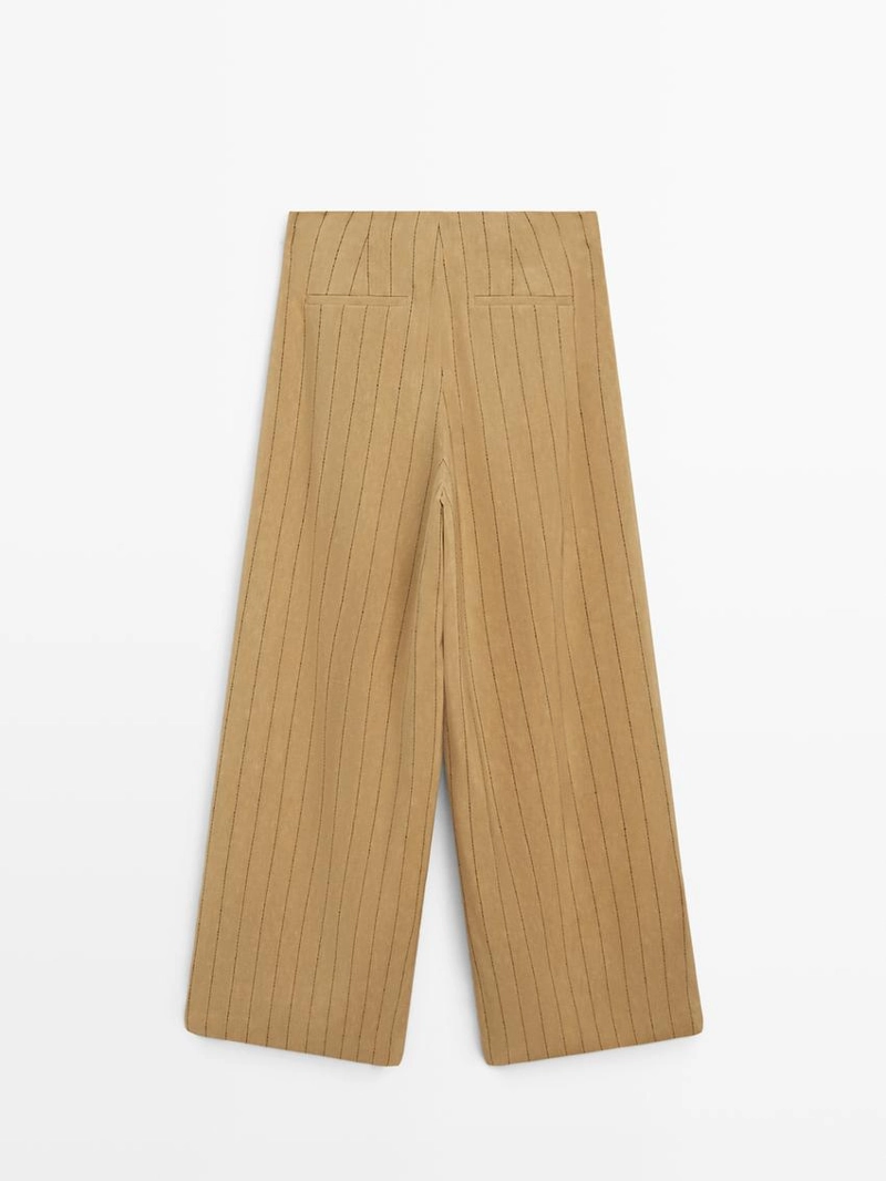 Широкие брюки с вытачками