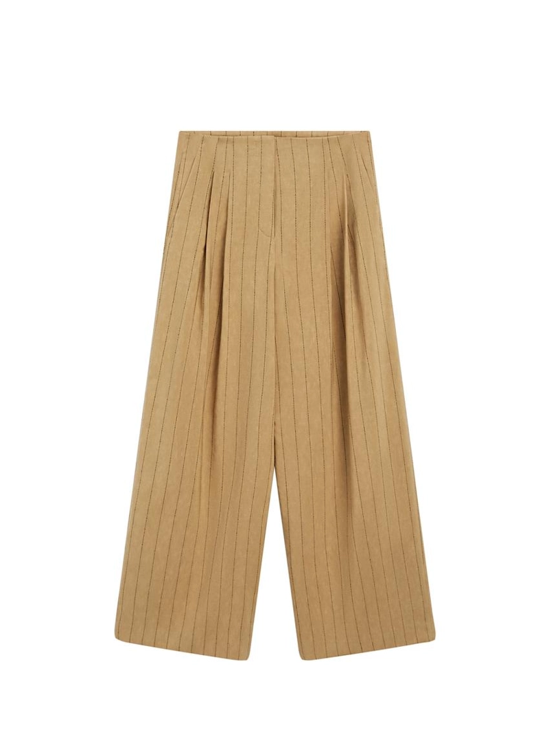 Широкие брюки с вытачками