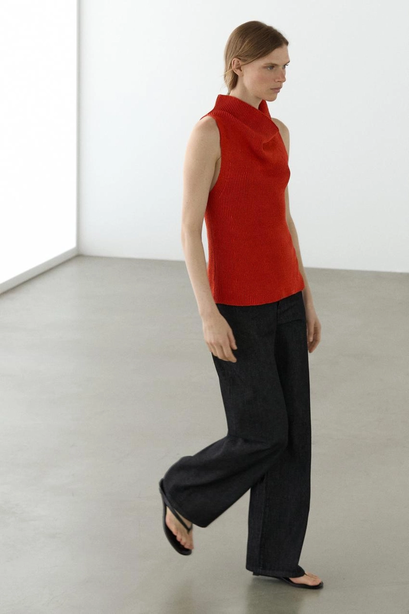 Топ из хлопка с воротником лодочкой