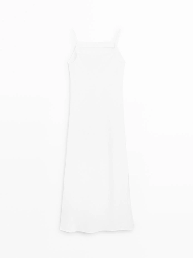 Платье-миди из льна с прямым вырезом