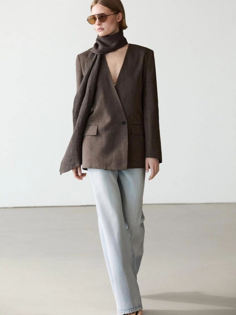 Пиджак из меланжевого льна с шарфом