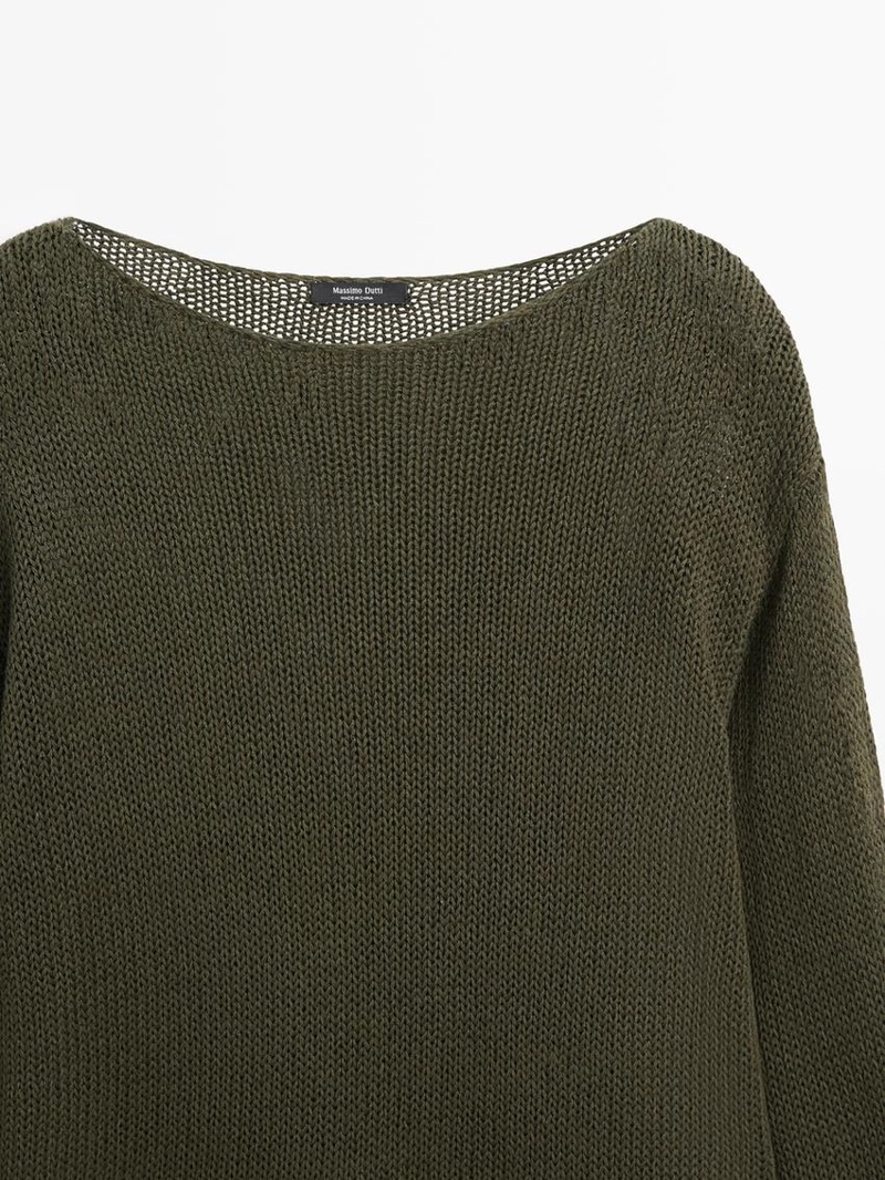 Свитер из хлопкового смесового материала с вырезами