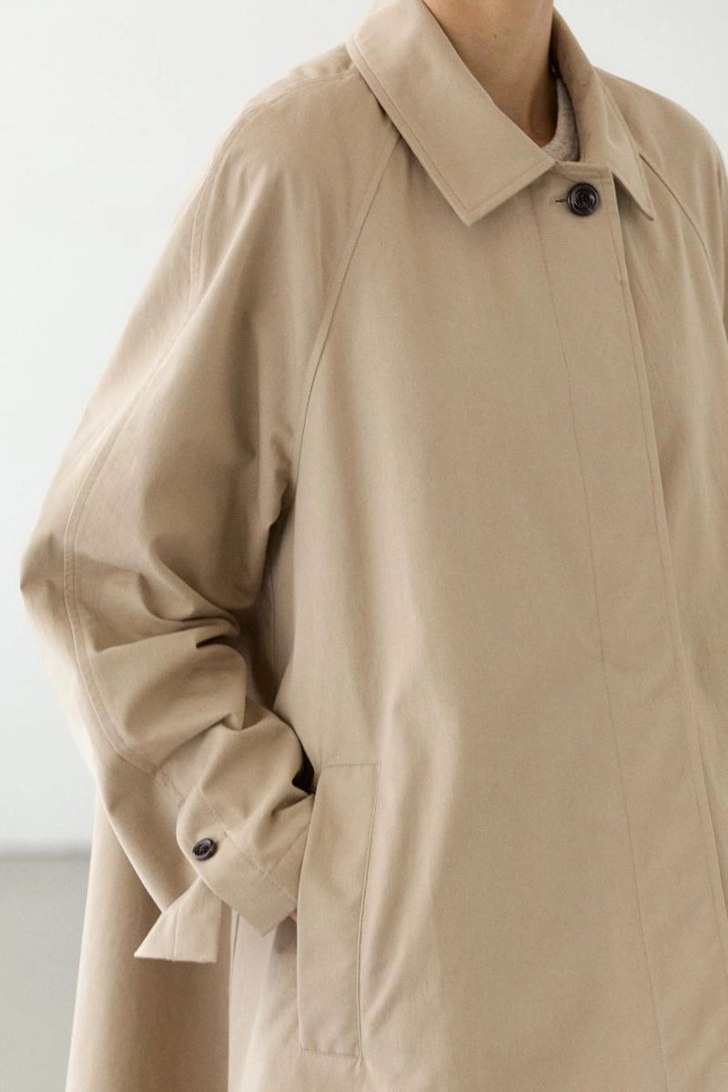 Плащ-тренч с отстёгивающимся капюшоном