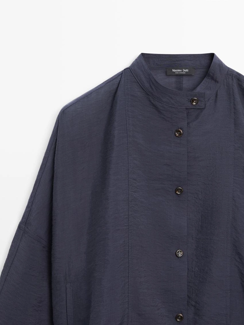 Куртка-бомбер с отложным воротником и деталями на пуговицах