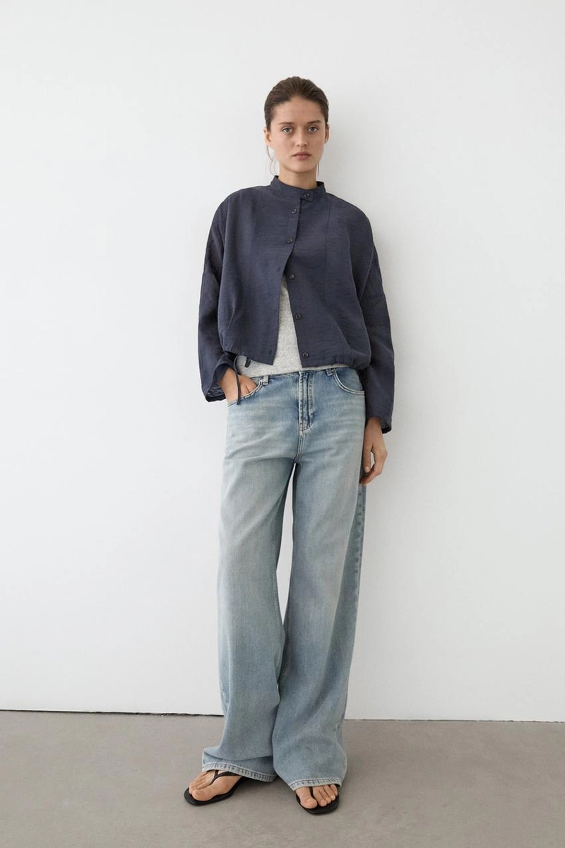 Куртка-бомбер с отложным воротником и деталями на пуговицах