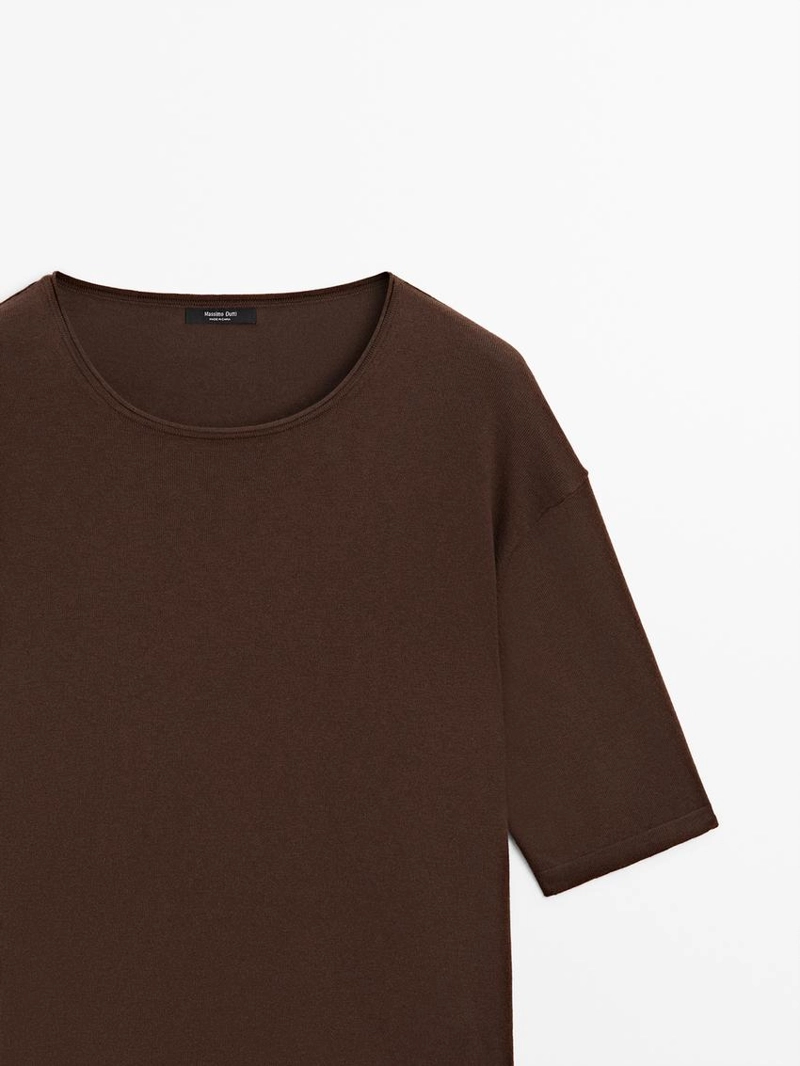 Свитер с контрастными кружевными деталями