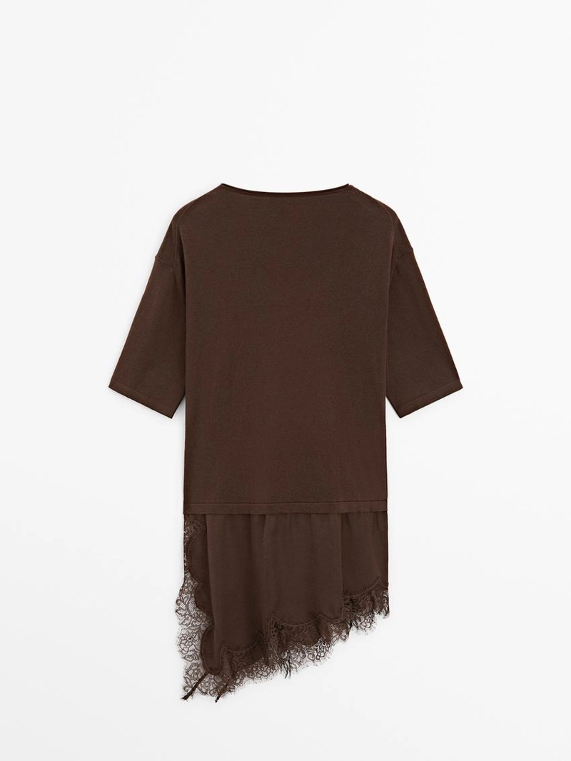 Свитер с контрастными кружевными деталями